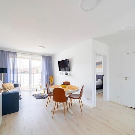 Apartament Przy Wydmie กชึชโบโว ภายนอก รูปภาพ