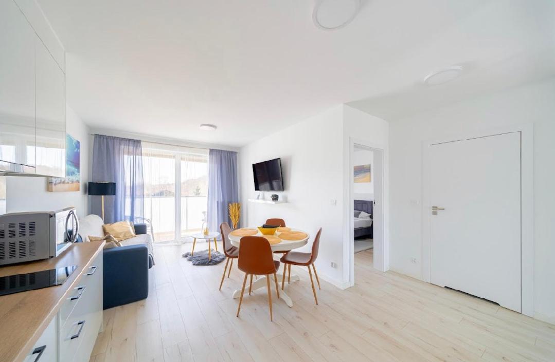Apartament Przy Wydmie กชึชโบโว ภายนอก รูปภาพ